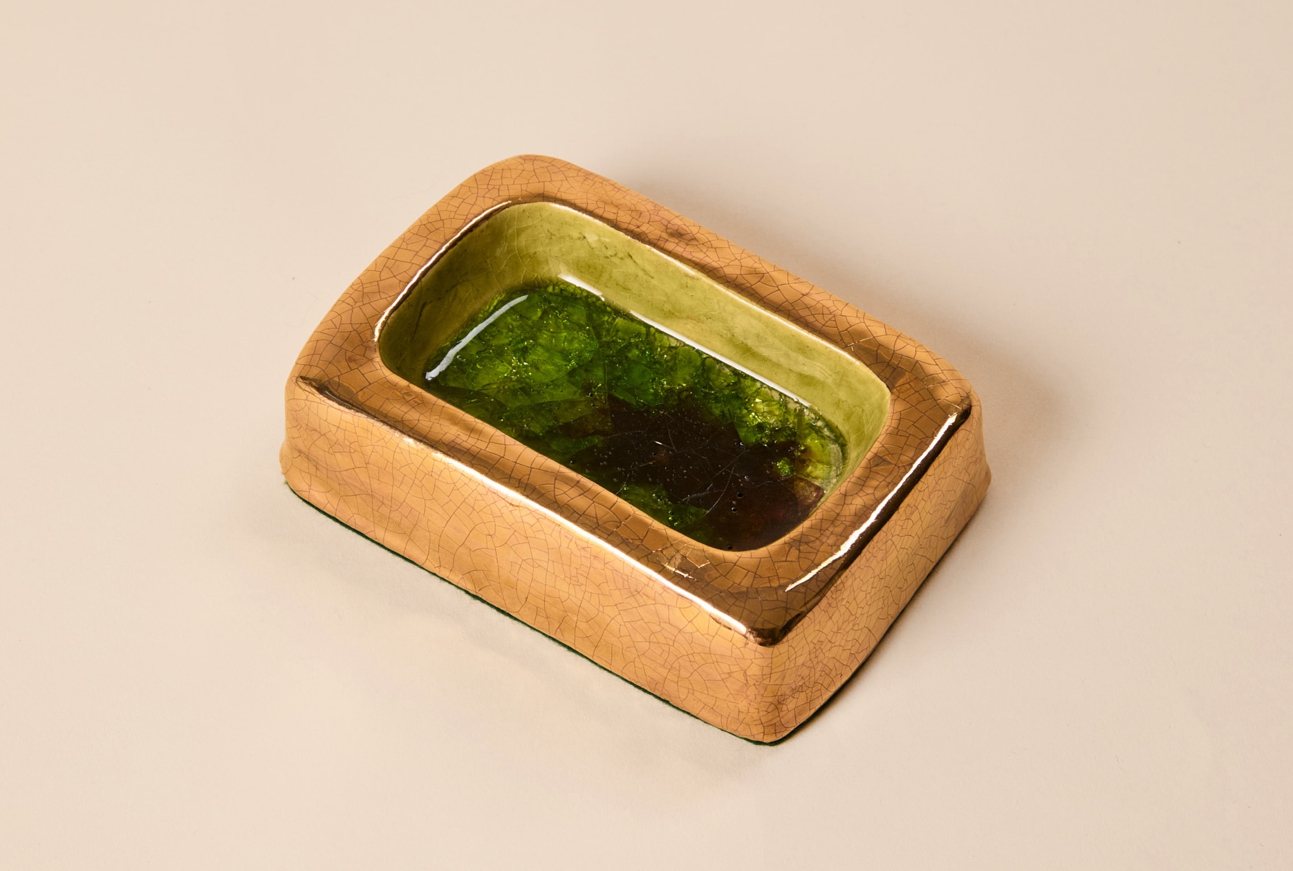 “Aubrac”, jewellery tray​ by Mithé Espelt, c.1955, green crystallized glass and crackled​ gold ceramic.