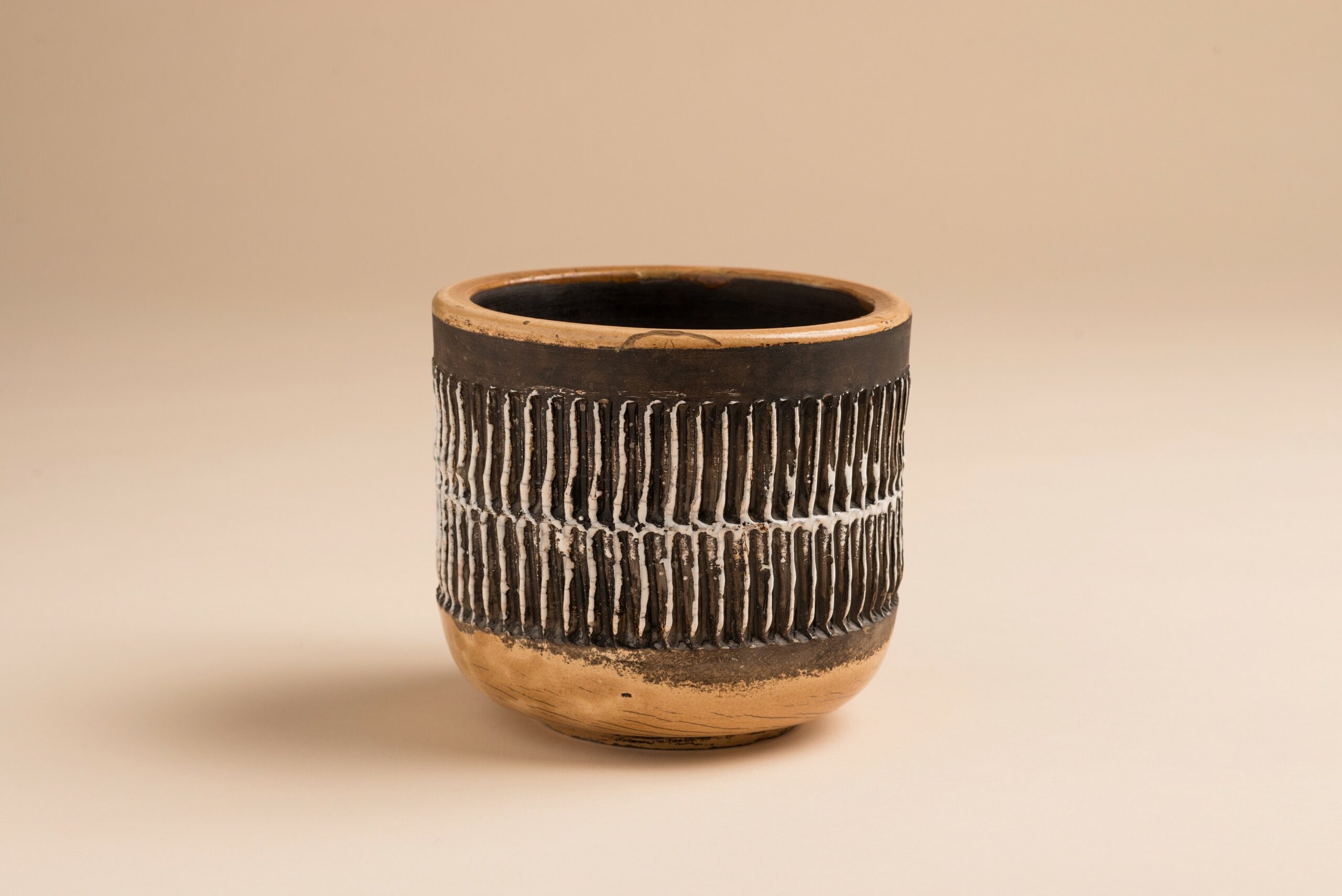 Ceramic planter by Jean Besnard c.1935, unfired earth and incisions with white glaze​.