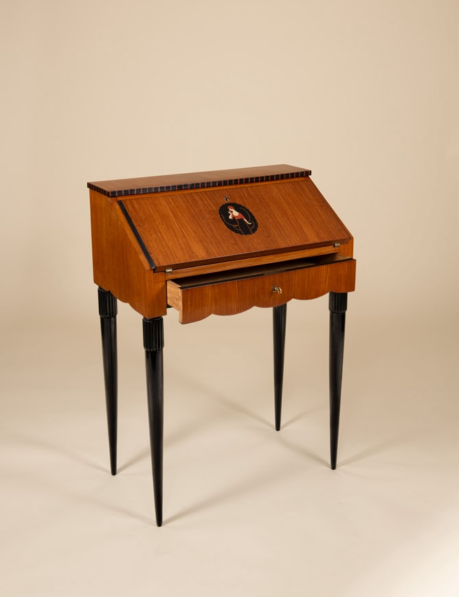 Pair of beech wood chairs by Adolf Loos for Café Museum, Vienna, 1898.