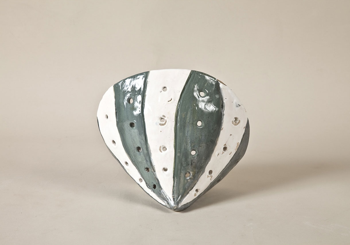 Carbonell_Ceramic wall sconce