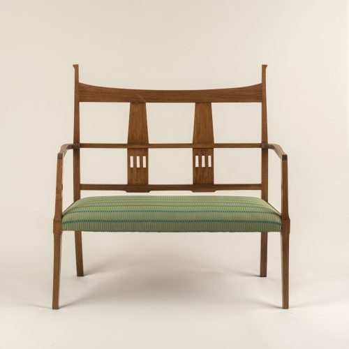 Oak Art & Crafts salon set c. 1900, sofa and four armchairs.