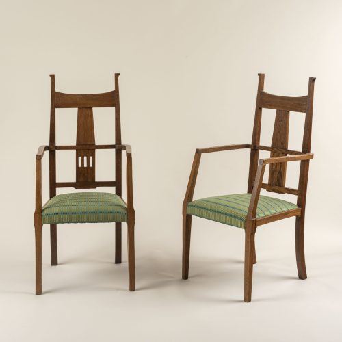 Oak Art & Crafts salon set c. 1900, sofa and four armchairs.